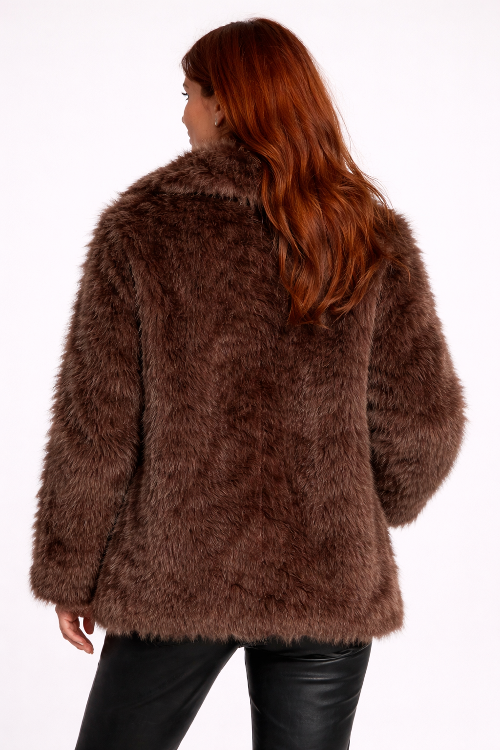 Chaqueta LiaVoss de Pelo Sintético con Corte Oversize