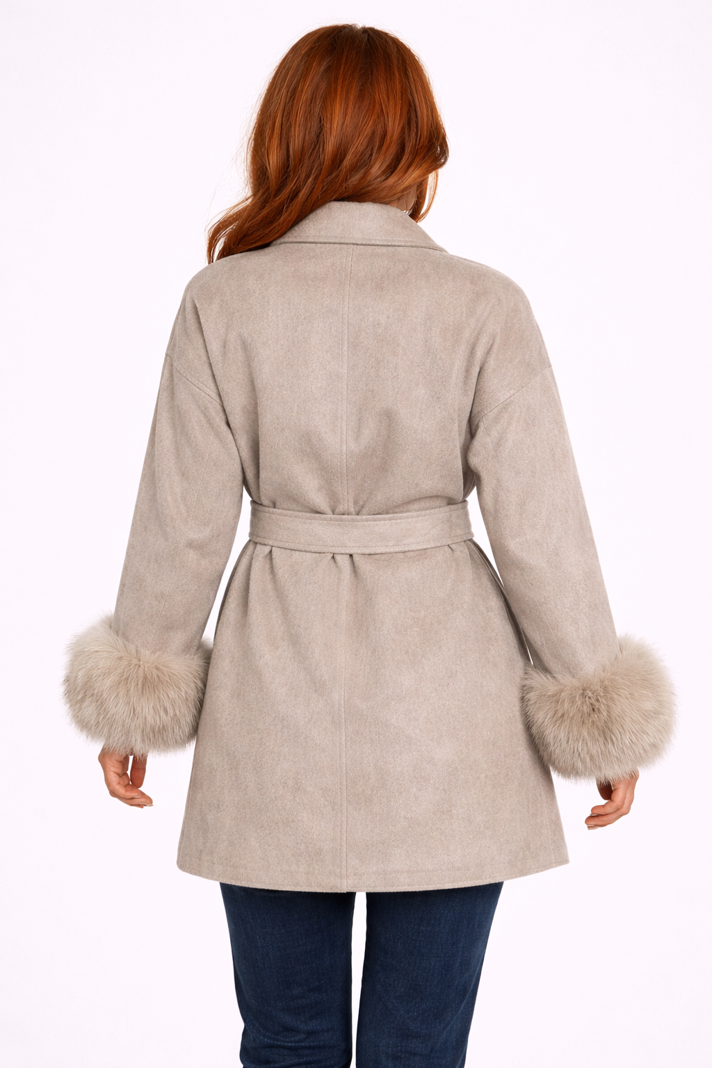 Chaqueta LiaVoss con Puños de Pelo y Cinturón Ajustable